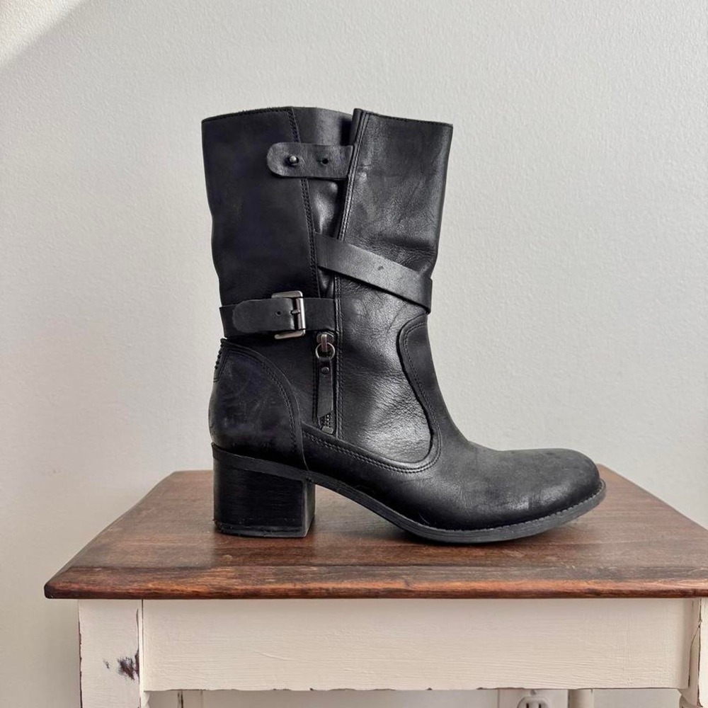 Vintage Guess black leather boot 9.5 short ankle moto campus buckle biker